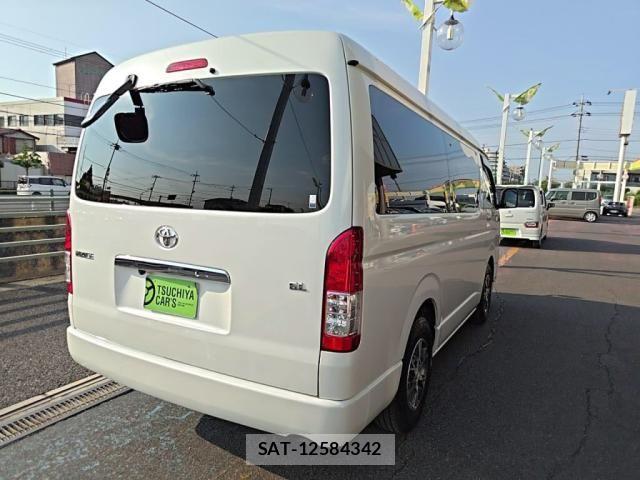 Toyota HIACE WAGON 2020-09 8207805-1