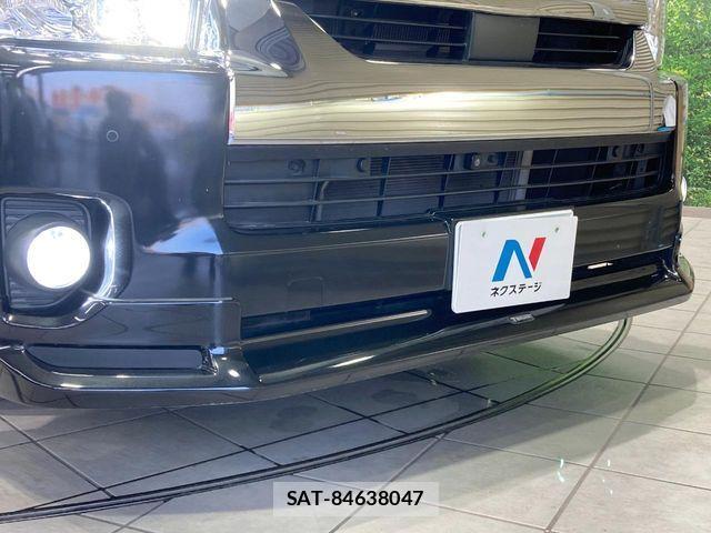 Toyota HIACE WAGON 2021-09 8207802-3