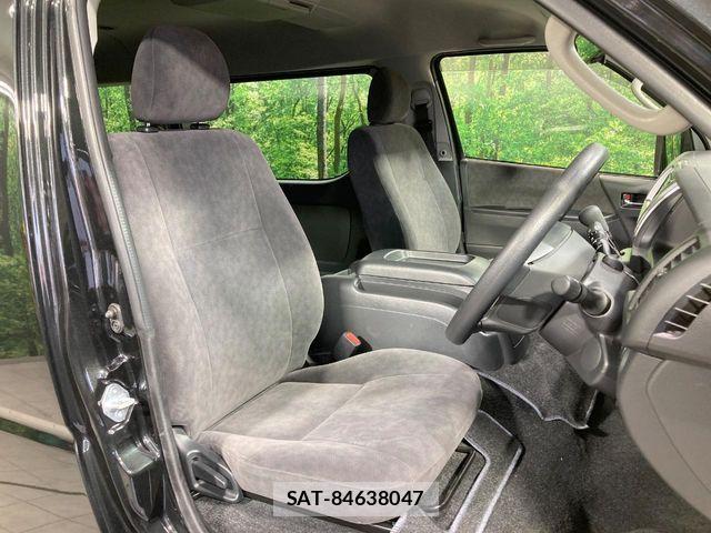 Toyota HIACE WAGON 2021-09 8207802-7