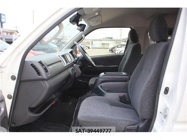 Toyota HIACE WAGON 2022-06 8207803-26