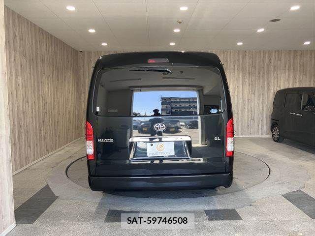 Toyota HIACE WAGON 2016-12 8207806-19