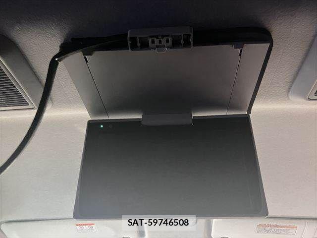 Toyota HIACE WAGON 2016-12 8207806-3
