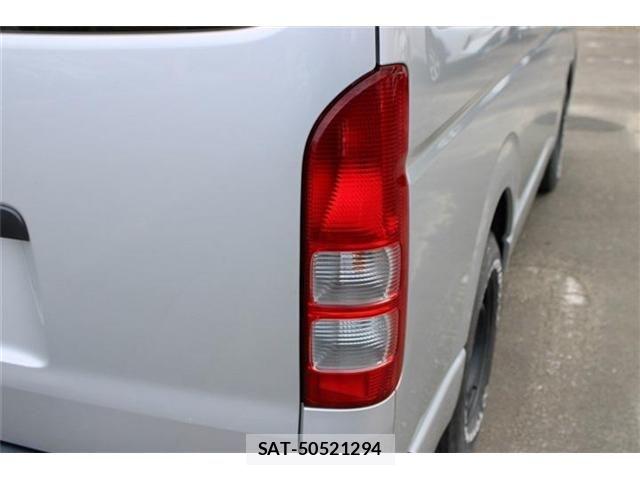 Toyota HIACE WAGON 2016-10 8230279-15