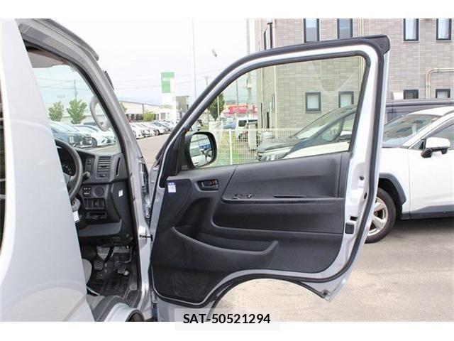 Toyota HIACE WAGON 2016-10 8230279-24
