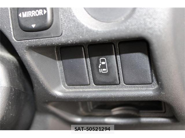 Toyota HIACE WAGON 2016-10 8230279-3