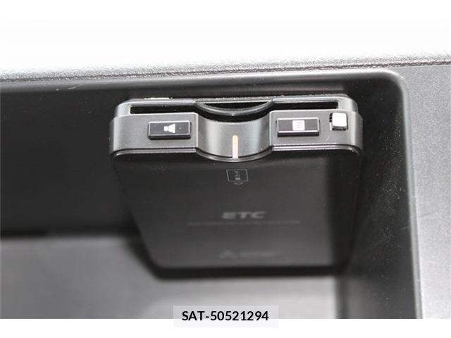 Toyota HIACE WAGON 2016-10 8230279-5