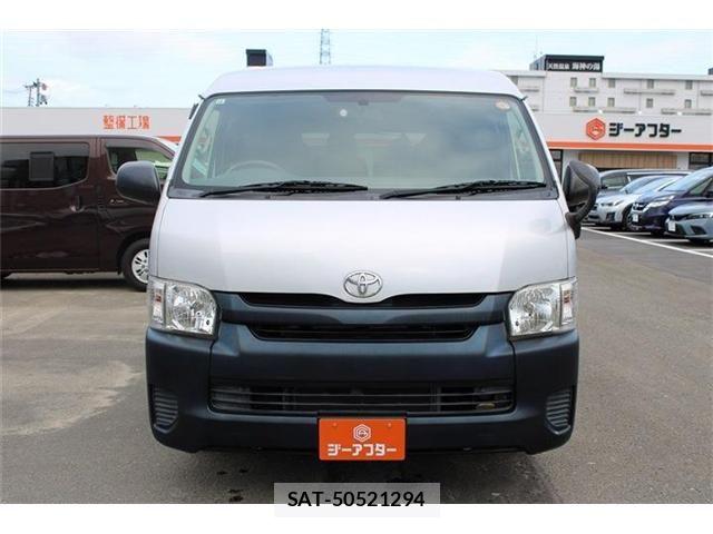 Toyota HIACE WAGON 2016-10 8230279-6