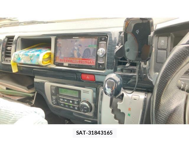 Toyota HIACE WAGON 2018-12 8230278-14