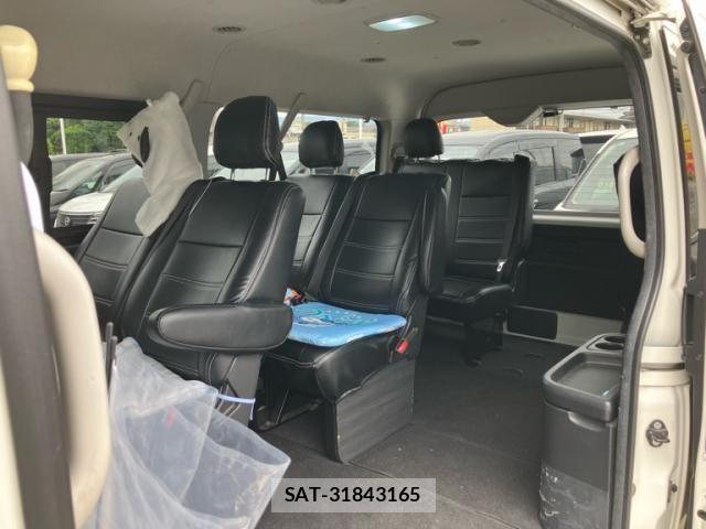 Toyota HIACE WAGON 2018-12 8230278-8