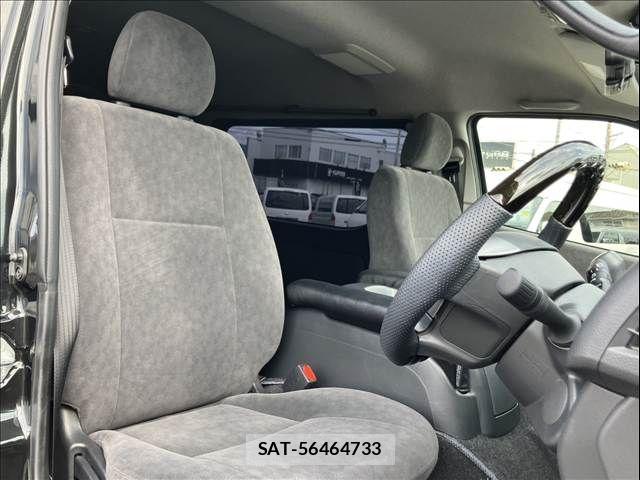 Toyota HIACE WAGON 2025-03 8245369-6