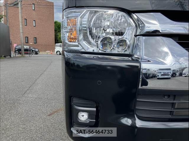 Toyota HIACE WAGON 2025-03 8245369-8