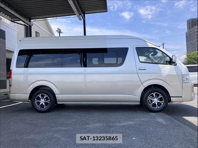 Toyota HIACE WAGON 2025-11 8245367-12