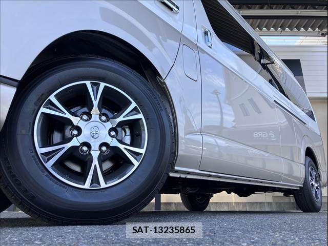 Toyota HIACE WAGON 2025-11 8245367-8