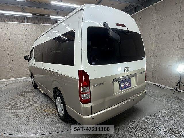 Toyota HIACE WAGON 2013-03 8245372-11