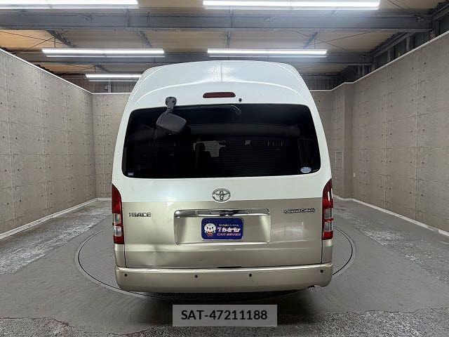 Toyota HIACE WAGON 2013-03 8245372-12