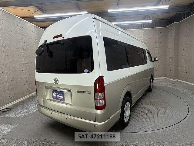 Toyota HIACE WAGON 2013-03 8245372-1