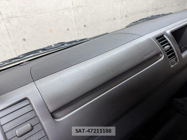 Toyota HIACE WAGON 2013-03 8245372-23