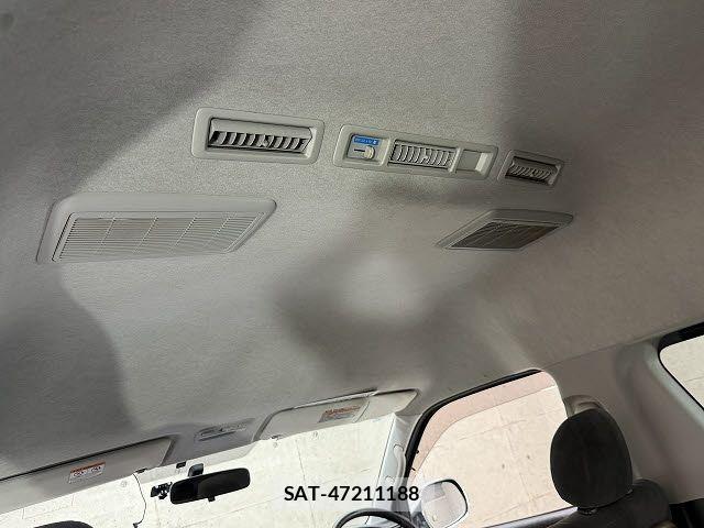 Toyota HIACE WAGON 2013-03 8245372-25