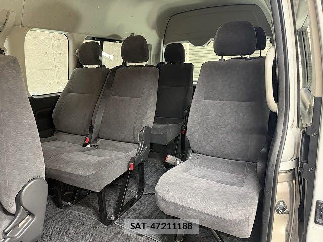 Toyota HIACE WAGON 2013-03 8245372-6