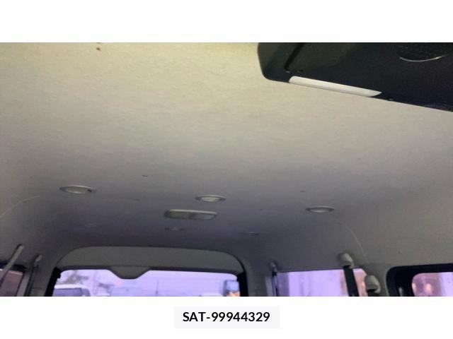 Toyota HIACE WAGON 2013-04 8245376-27