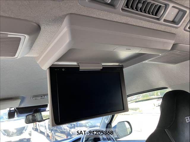 Toyota HIACE WAGON 2018-04 8245370-18