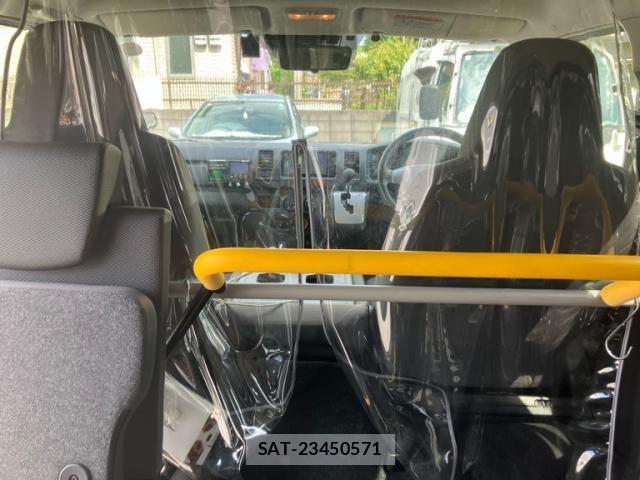 Toyota HIACE WAGON 2021-09 8245371-15