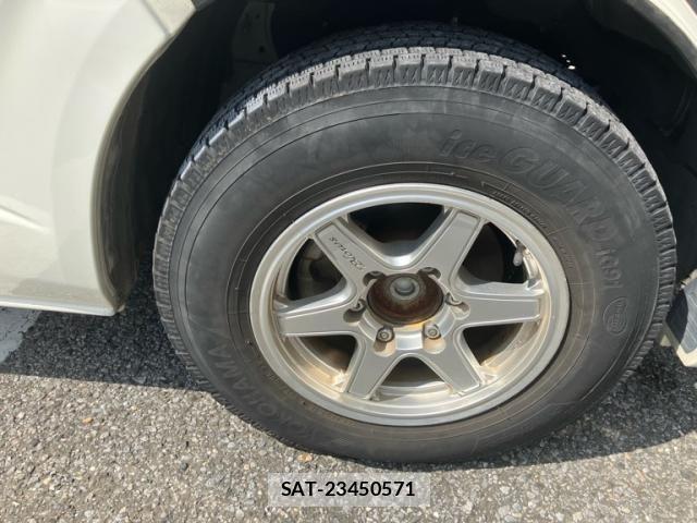 Toyota HIACE WAGON 2021-09 8245371-19
