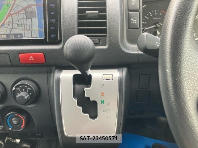 Toyota HIACE WAGON 2021-09 8245371-26