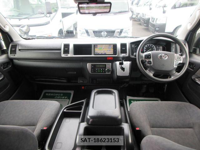 Toyota HIACE WAGON 2021-09 8314713-10
