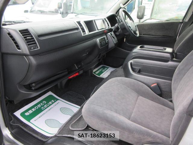 Toyota HIACE WAGON 2021-09 8314713-14