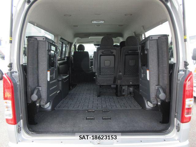 Toyota HIACE WAGON 2021-09 8314713-18