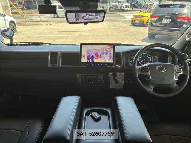Toyota HIACE WAGON 2023-08 8314710-9