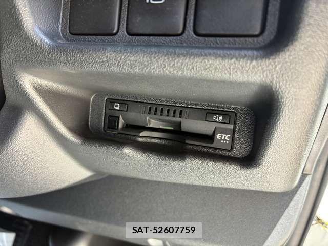 Toyota HIACE WAGON 2023-08 8314710-7