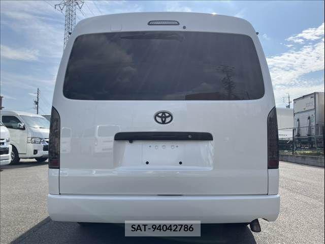 Toyota HIACE WAGON 2010-12 8314716-17