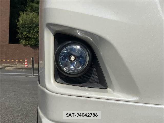 Toyota HIACE WAGON 2010-12 8314716-23