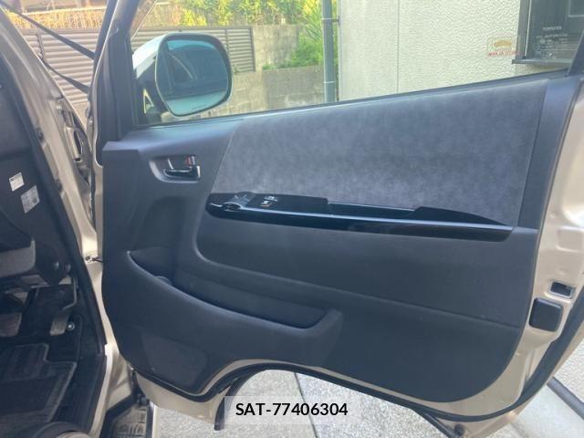 Toyota HIACE WAGON 2018-02 8314712-9