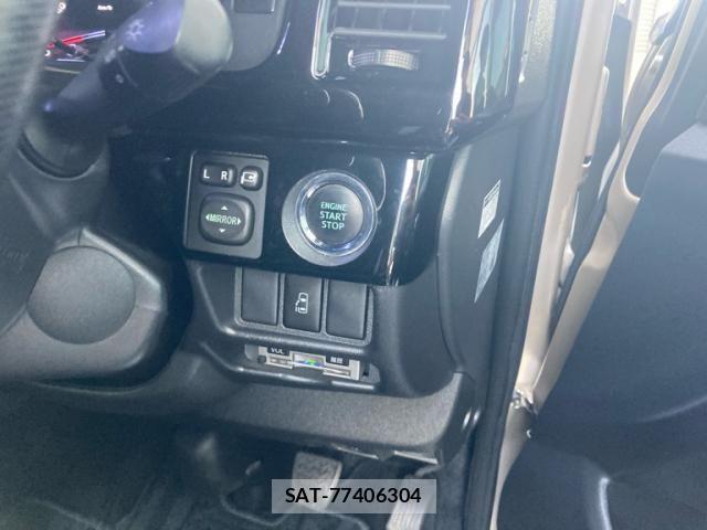 Toyota HIACE WAGON 2018-02 8314712-17