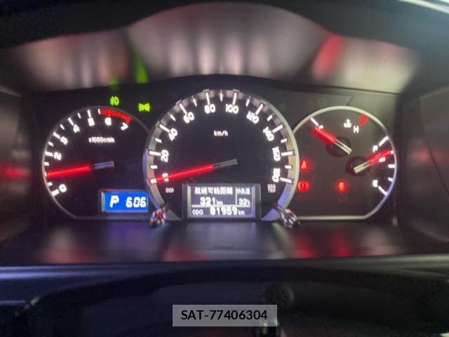 Toyota HIACE WAGON 2018-02 8314712-19