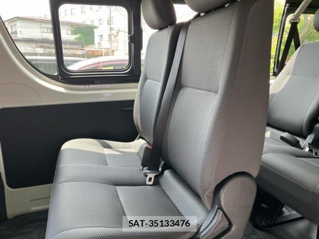 Toyota HIACE WAGON 2017-04 8314714-14