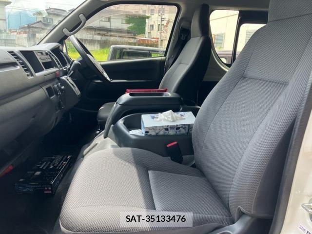 Toyota HIACE WAGON 2017-04 8314714-16