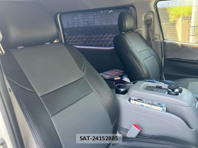 Toyota HIACE WAGON 2010-03 8314715-10