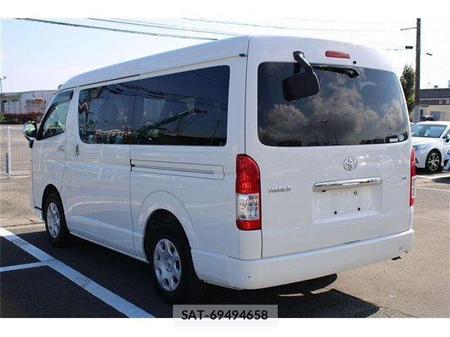Toyota HIACE WAGON 2015-02 8336103-11