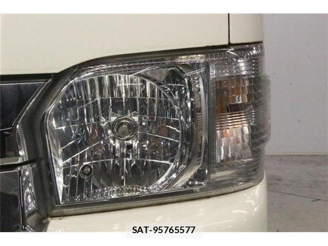 Toyota HIACE WAGON 2019-06 8336098-16