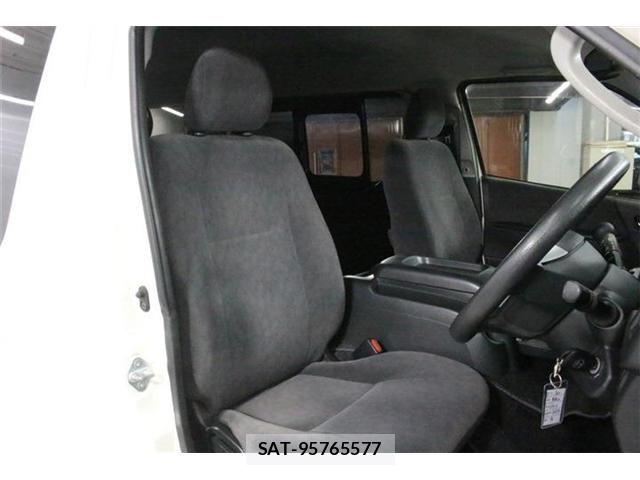 Toyota HIACE WAGON 2019-06 8336098-28