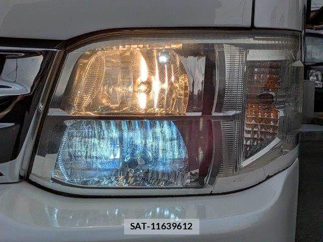 Toyota HIACE WAGON 2011-10 8336105-10