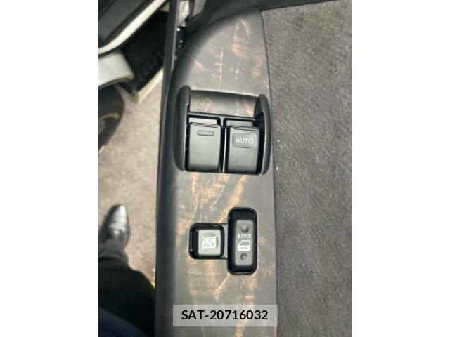 Toyota HIACE WAGON 2023-06 8336095-9