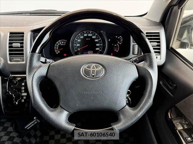 Toyota HIACE WAGON 2013-01 8336104-21