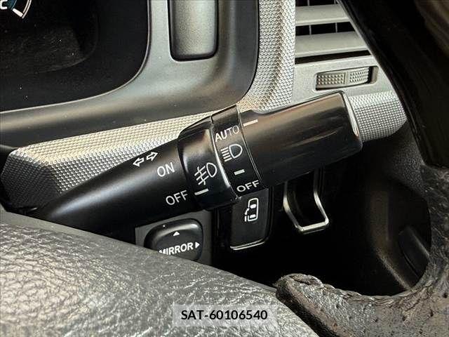 Toyota HIACE WAGON 2013-01 8336104-24