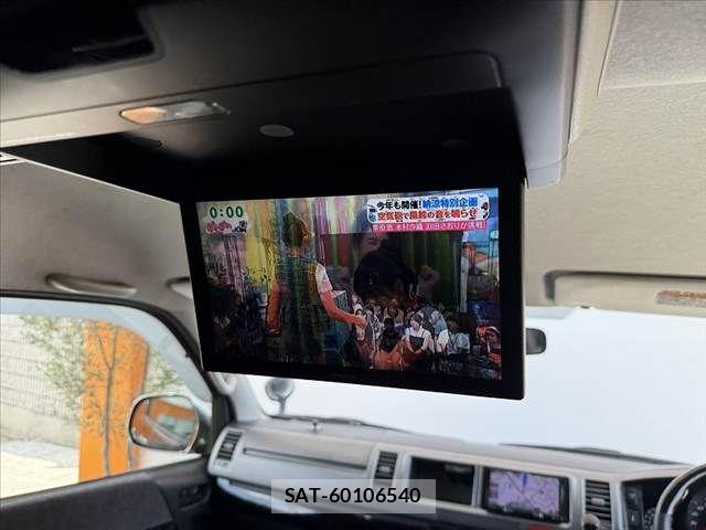 Toyota HIACE WAGON 2013-01 8336104-3