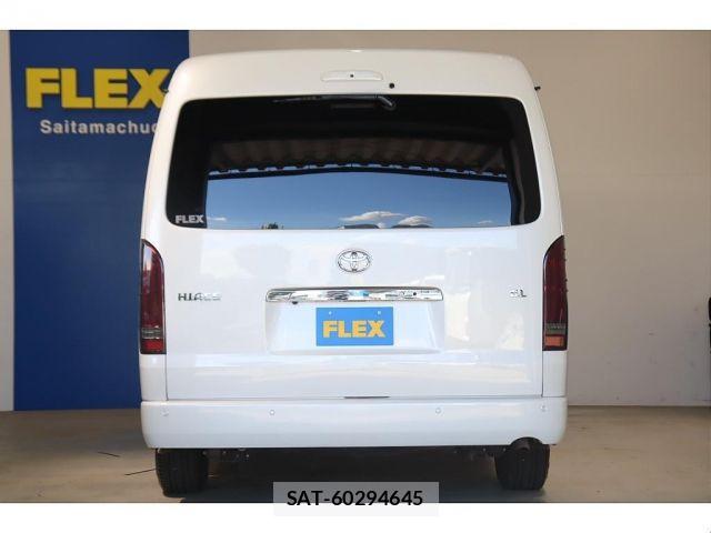 Toyota HIACE WAGON 2023-01 8354613-12